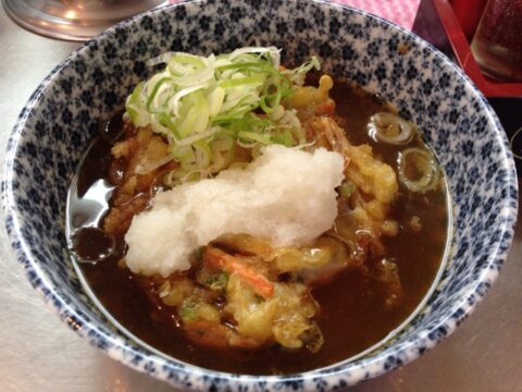 千種駅住よしの店内