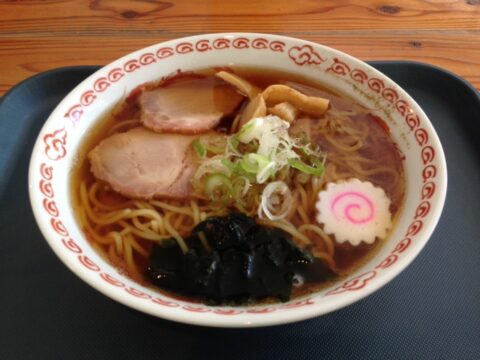 横尾山荘のしょうゆラーメン