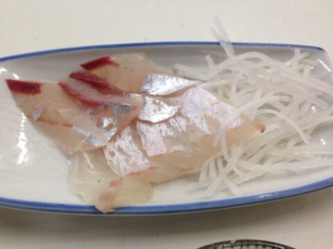 魚源食堂の一味鯛刺身