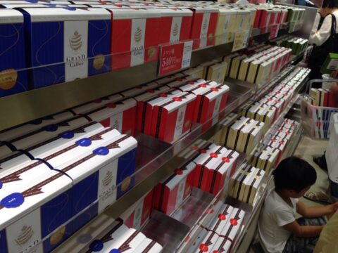 バトンドールの店内商品棚