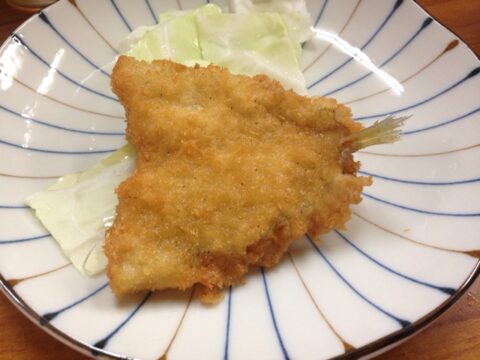 酒の穴のちくわとチーズとししとうの串カツ