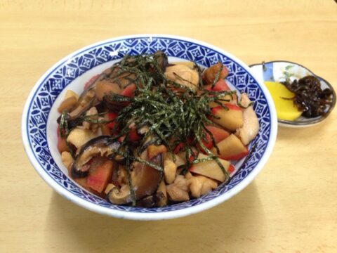 徳重屋の木の葉丼