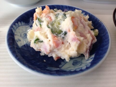 魚源食堂のポテトサラダ