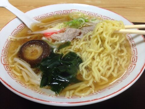 新市川のラーメンの麺
