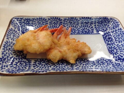 魚源食堂のアカシャエビの天ぷら