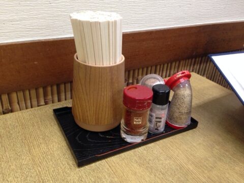 長命うどん本店の灰皿案内
