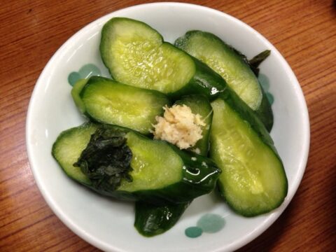 魚源食堂のきゅうりの箸休め