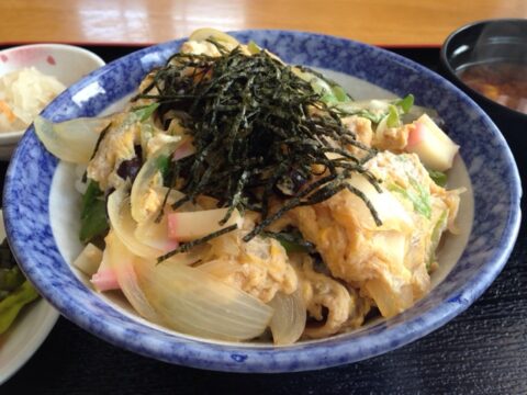 満月園のなますと漬物と赤だし