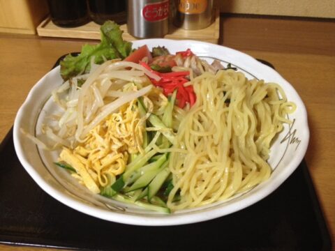 吉川屋の冷やし中華の麺