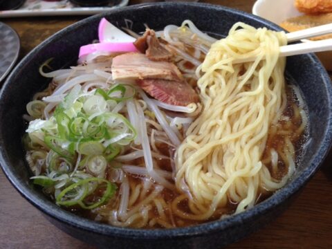 魚一のラーメンの麺
