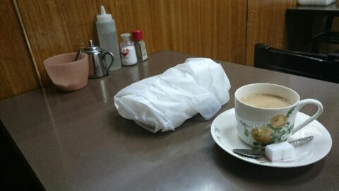 センリ軒の店内