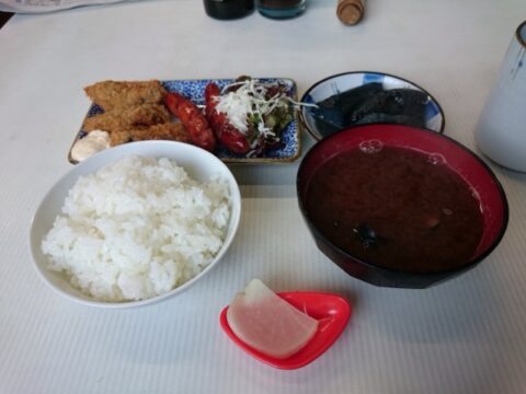 魚源食堂のしじみ味噌汁