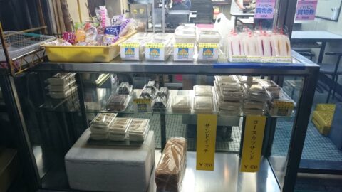 木村屋のサンドイッチ仕込み風景