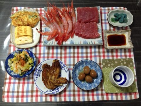 鳥重商店のうずらと手羽先