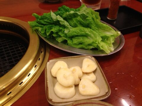 一升びん本店の焼きニンニク