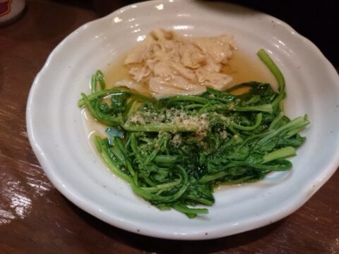 ひさごのカウンター店内