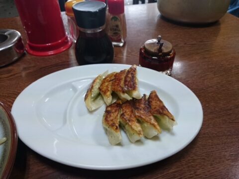 玉の家の餃子のたれとラー油