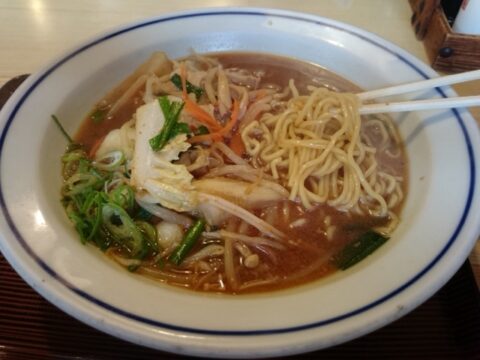 野菜入りの昭和橋一八の味噌ラーメン