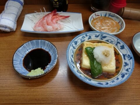 魚源食堂の朝酒全容