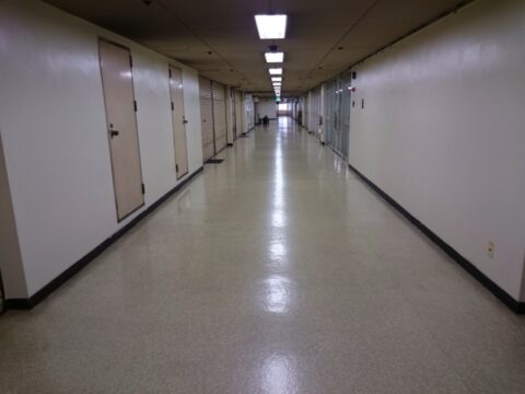 北部市場関連商品棟2階通路