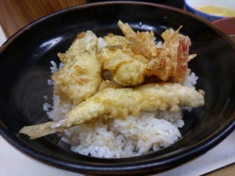 食堂かつやの味噌汁