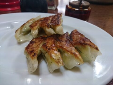 玉の家の小ぶりな餃子