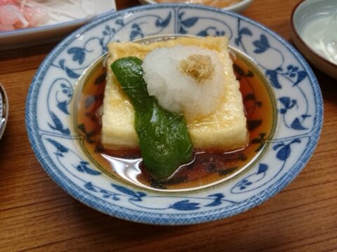 魚源食堂の揚げ出し豆腐
