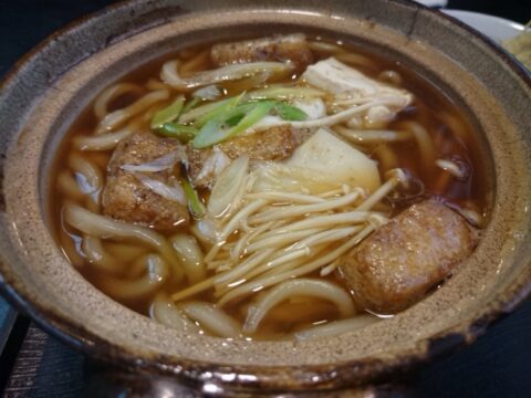 一八本店の鍋焼きうどんの麺