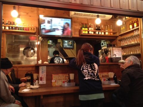 岡本浅草本店の店内