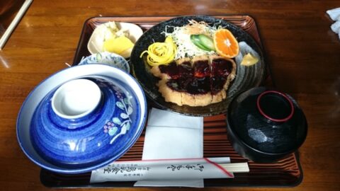鳥礼食堂の定食