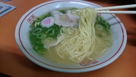 石田食堂のラーメン