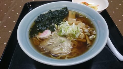 食堂万雷の醤油ラーメン
