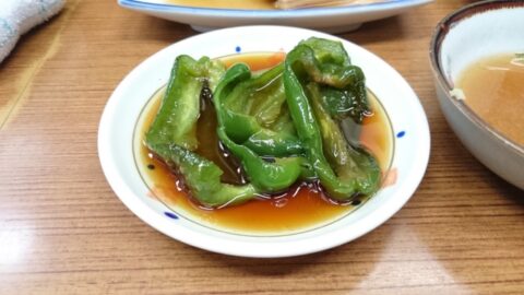 魚源食堂の煮穴子