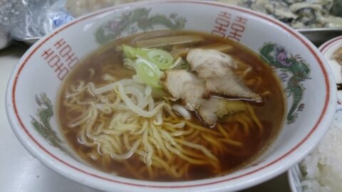 食堂かつやのラーメン