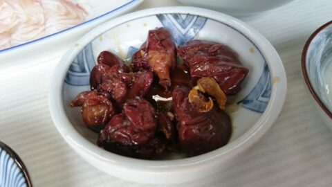 食堂魚源の鳥の肝煮