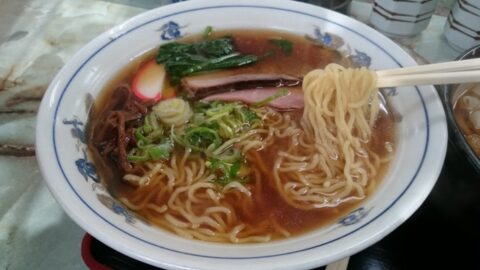 かどふく本店の中華そばの麺