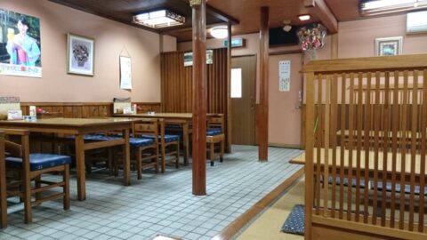 甑庵の店内座敷