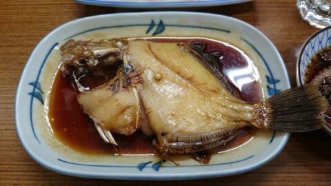 魚源食堂のカワハギ煮付け