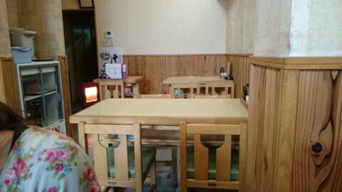 摩留喜屋の店内
