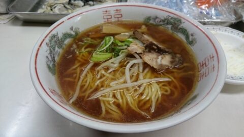 食堂かつやの醤油ラーメン