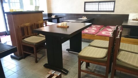 一八本店の店内