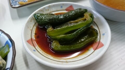 魚源食堂のピーマン炒め
