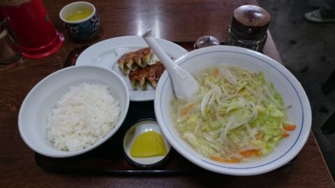 玉の家の塩ラーメン・餃子・中ライス