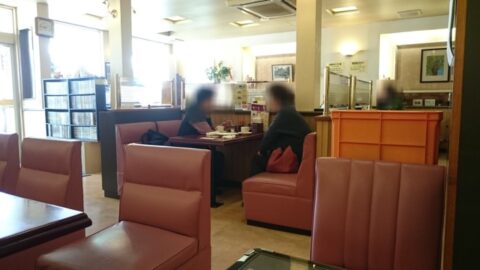 かかしの店内