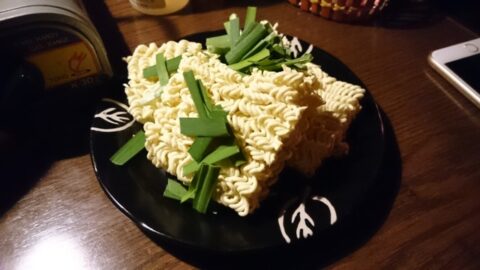 ホルモン鍋の締めの乾麺
