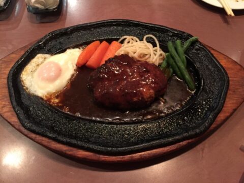 キッチンきくのハンバーグ
