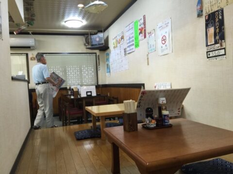 藤よしの店内座敷