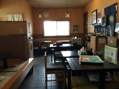 竹仲の店内