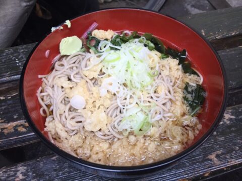 一八の冷やしたぬきそば