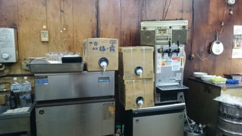 やきとり次郎の店内ラジカセ